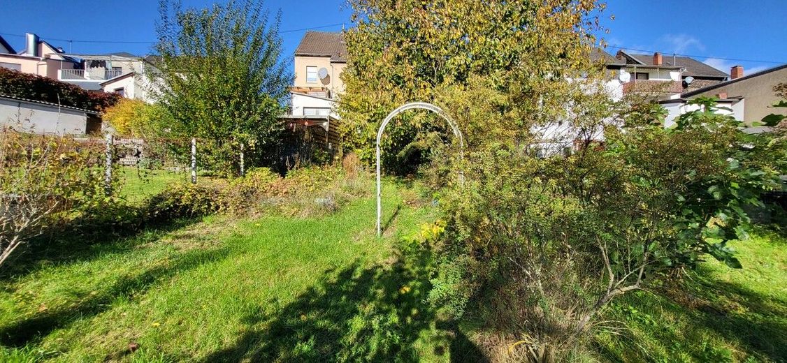 Seltene Gelegenheit - Grundstück in Hanglage im Herzen von Plaidt – Bild 2