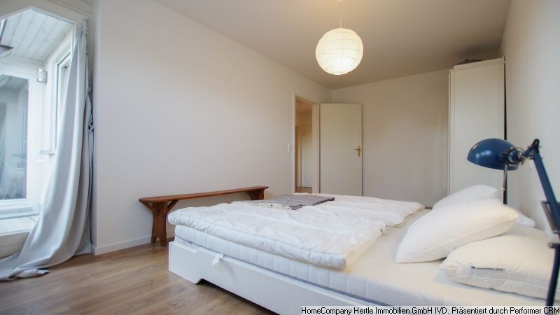 In Vorbereitung: Frisch saniert und freundlich möbliert für 3-8 Monate in super Lage von Herdern in Freiburg – cf43ec54722d98f8dcbca4f76ab788b2d2c1e662.jpg