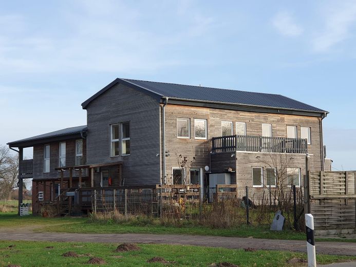 Zweifamilienhaus 300m² + 6.300m² für die große Familie – फोटो 2
