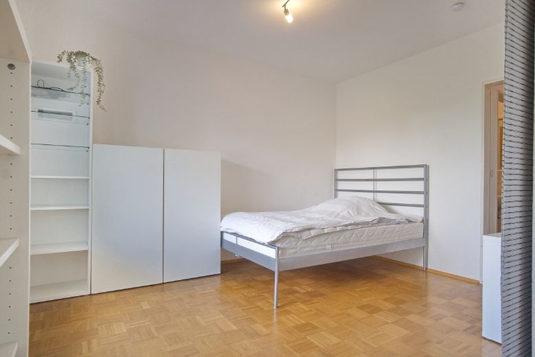 Atrakcyjne mieszkanie z balkonem i dobrym rozkładem pomieszczeń, położone w spokojnej okolicy, w przyjemnej dzielnicy mieszkaniowej – 0af6d2a484a3750db8989a9213f46bf5af86ed05.jpg