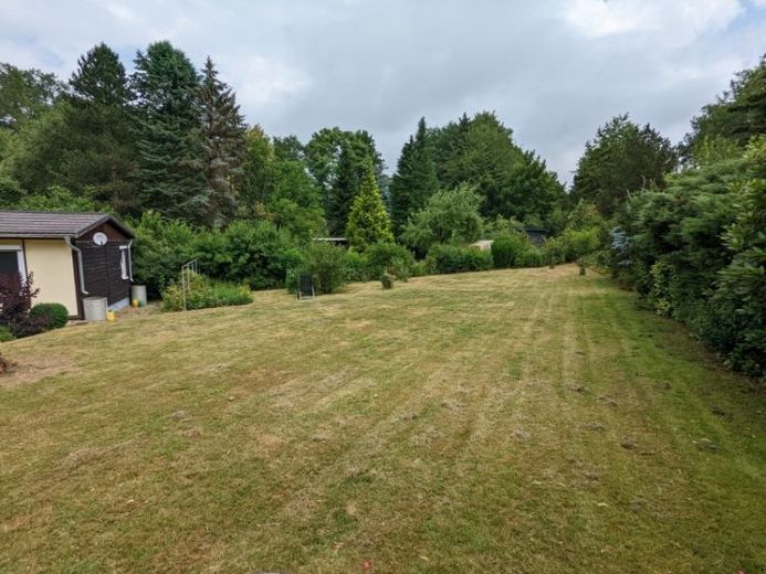 Großzügig erschlossenes Grundstück am Feld – Foto 1