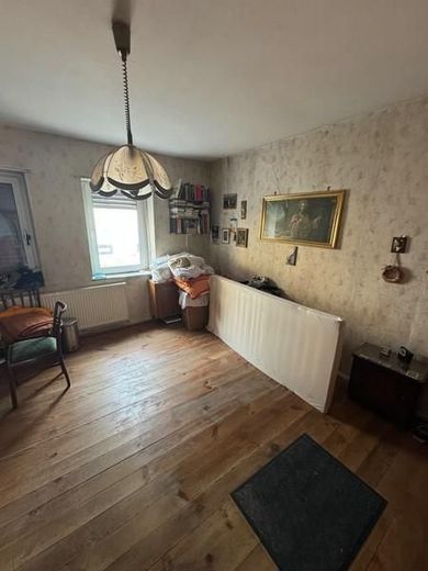 Großes Einfamilienhaus auf 1.500 m² Grundstück mit Scheune &amp; attraktivem Entwicklungspotenzial – 15 EG SZi