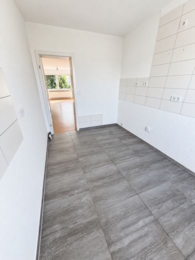 Первое заселение после ремонта | 3 комнаты | 74 м² | балкон | парковочное место – Küche