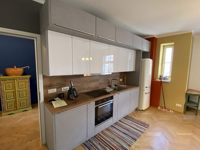 2-room apartment in renovated old building in Neuhausen (partially furnished) – Foto 14