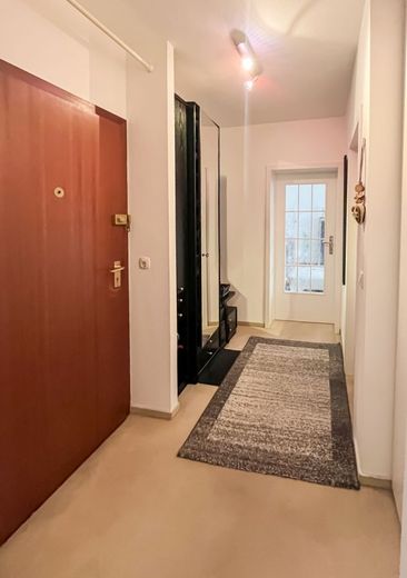 Taunusstein Hahn: Perfekte Kapitalanlage sowohl für Investmentanfänger als auch Immobilien-Profis! – Flur