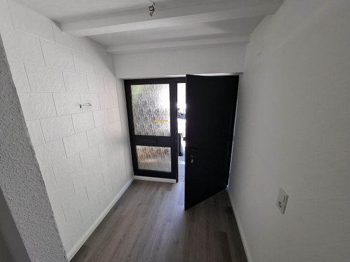 Sprzedaż domu w domu w Bad Schwalbach – Eingangsbereich
