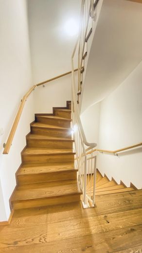 Schönes Haus in Miesbach – EG, Aufgang zum 1.OG