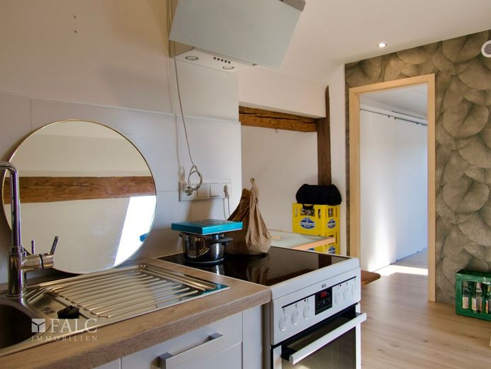 Einfach Mehr: Kernsaniertes und gepflegtes Stadthaus mit ELW. PV-Anlage, Batteriespeicher. Erbpacht. – ELW: Kochen, Essen