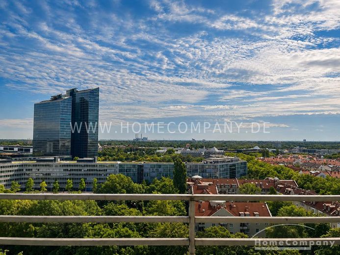 Erstbezug nach Komplettsanierung – Hochwertiges Executive-Studio mit Alpenblick in Schwabing – 21f70a45a5aa105e5ae419419283dd2093f349d2.jpg