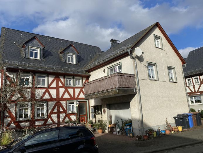 Ruhig gelegen und dennoch Mitten im Leben! 6 ZKB in Dillenburg Eibach zu vermieten – फोटो 2