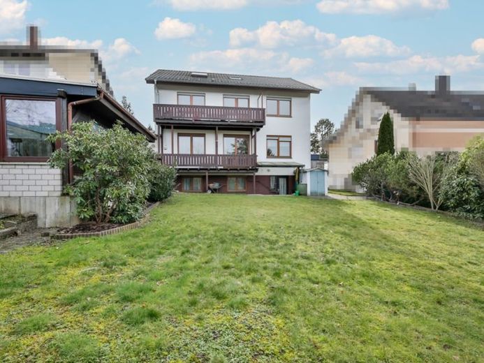 Zwei-/Dreifamilienwohnhaus mit großem Grundstück! – फोटो 1