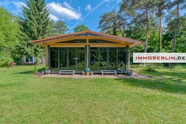 IMMOBERLIN.DE - Bungalow con edificio accessorio su terreno immerso nella natura e orientato a sud