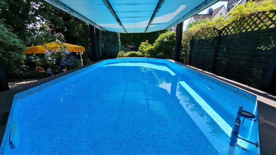 Detached house with granny apartment, pool and large garden in Remscheid Süd – Außenpool