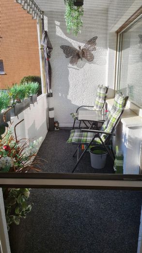 Möbliertes Wohnen: Brühl Innenstadt 3 Zimmer mit Einbauküche, Couch, Bett, Balkon, Garten – Balkon