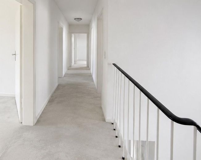 Provisionsfrei für Käufer | Familienhaus in Toplage | Bieterverfahren ab 389.000 € – Diele - 1. Obergeschoß