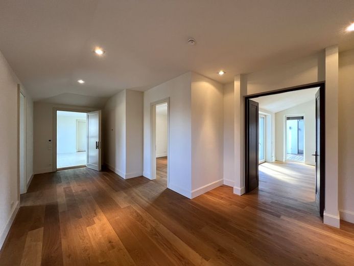 Moderne Obergeschosswohnung mit 2 Balkonen, Tiefgarage und Aufzug im Stadtgartenviertel Hagen – Eingangsbereich