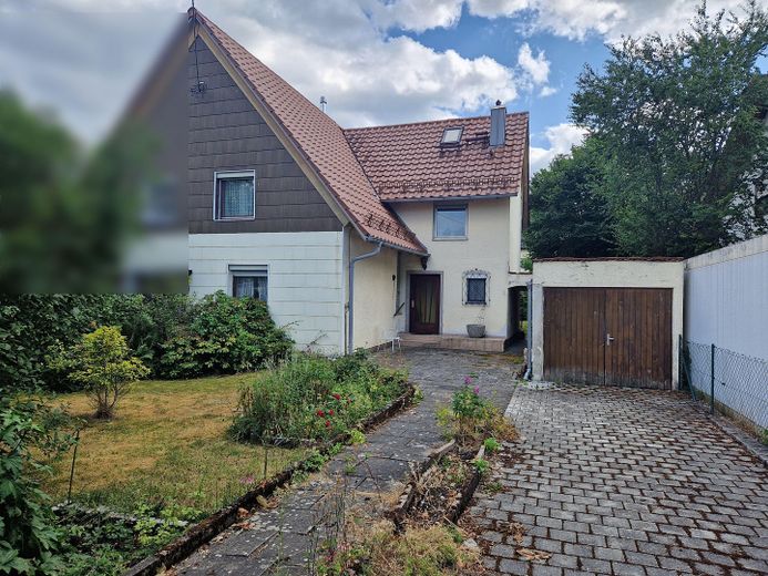 Straßenansicht