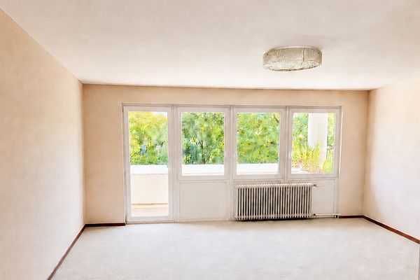 Просторное жильё. Вид на зелень! 3,5 комнаты, 102 м², Фелльбах-Шмиден, включая место на подземной парковке