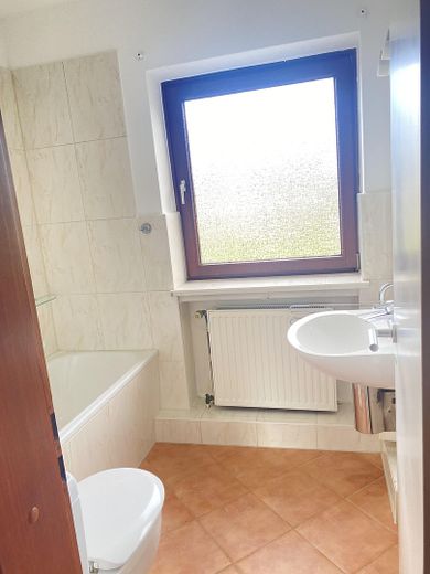Casa a schiera centrale a Norderstedt con giardino e garage! – Wannenbad