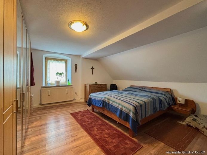 Viel Platz, starke Substanz und naturnahes Wohnen - Einfamilienhaus in Triebenreuth – VUB0002409-9
