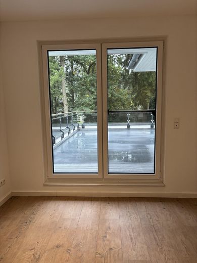 Haus sucht Familie-lichtdurchflutete Stadtvilla auf großem Grundstück – Schlafzimmer, Dachterrasse