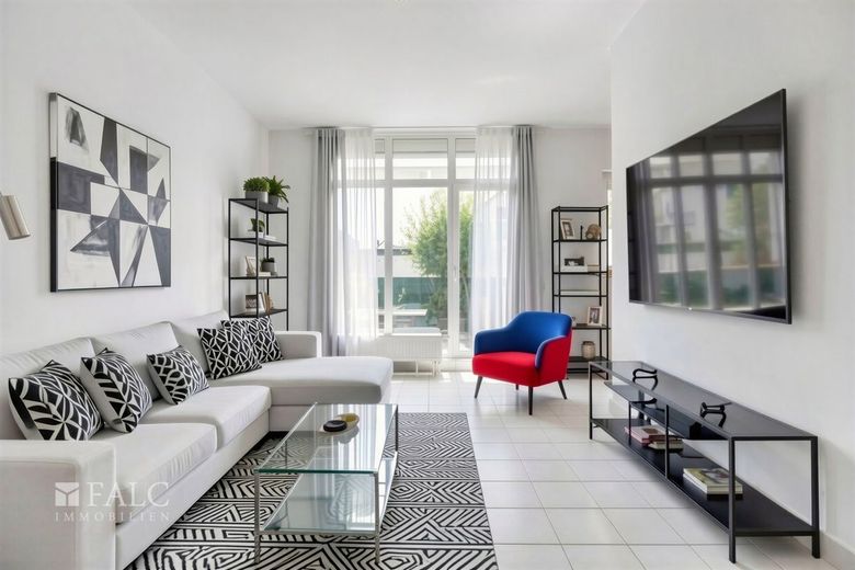 Appartamento condominiale di 2 locali affittato con giardino e garage a Köln-Widdersdorf – Wohnzimmer - (KI generiert)