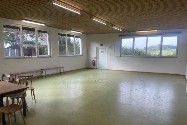 Local commercial polyvalent - studio, atelier ou bureau