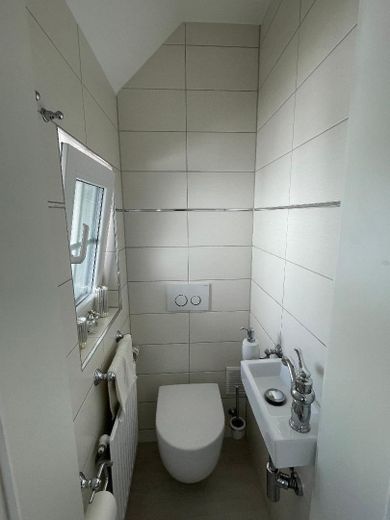 Prime Investment in Frankfurt – Fully Renovated Home with Stable Income – Foto 10