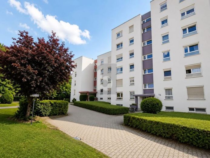 FAMILIENFREUNDLICH MIT BALKON & TG – Foto 1