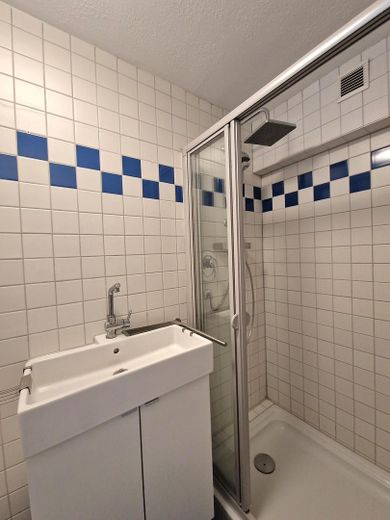 Badezimmer in der 1. Ebene