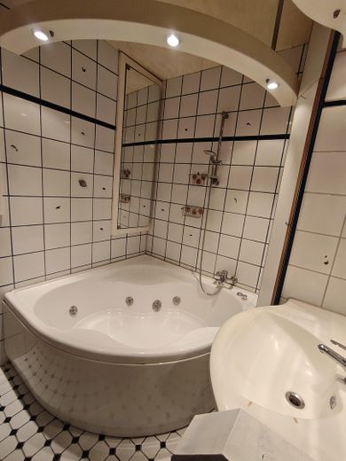Große Badewanne