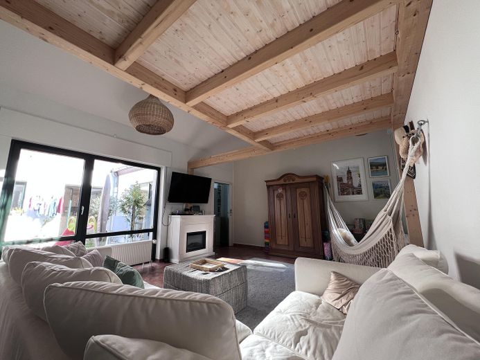 Wohnzimmer - Blick zur Türe