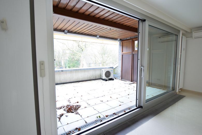 Wysokiej klasy apartament typu penthouse w dzielnicy willowej Frankenforst (Bergisch Gladbach) – Wohnen