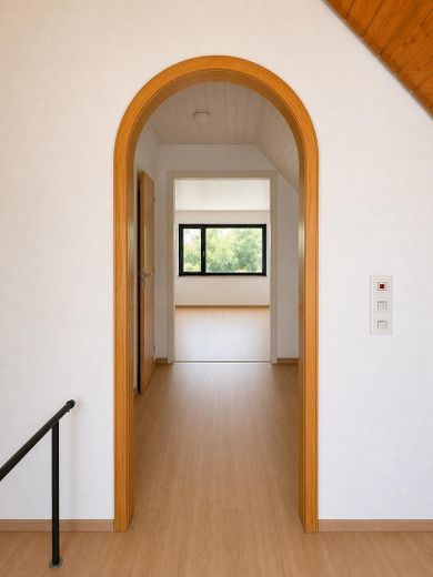 Wohnen zwischen Weinbergen und Wiesen – Wohnungseingang