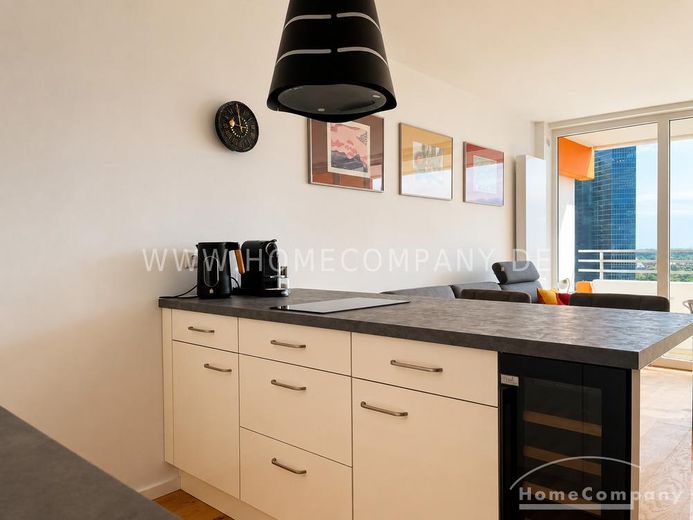 Erstbezug nach Komplettsanierung – Hochwertiges Executive-Studio mit Alpenblick in Schwabing – adf7d1e12a125cd0a13a9998095e201855f2c08e.jpg