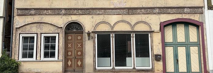 99837 Werra-Suhl-Tal şehir merkezinde konut ve ticari bina – Strassenansicht