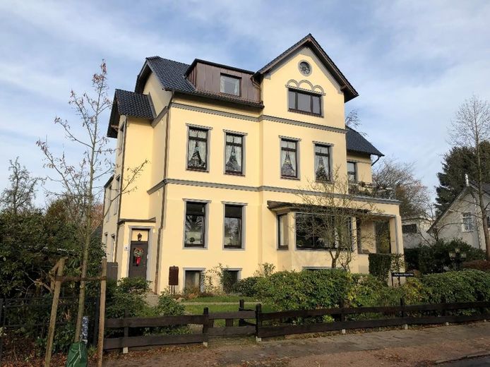 Gebäude