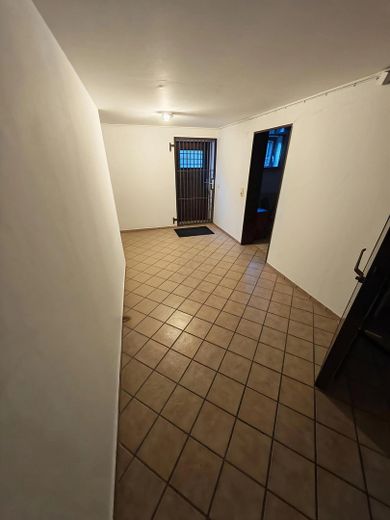 Raumwunder mit Einliegerwohnung & Doppelgarage - provisionsfrei - Erbpacht – Keller (vollunterkellert)