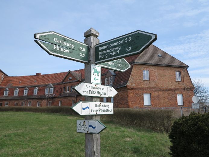 einzigartiges GUTSHAUS in halbrunder Bauweise Nähe Müritz – Foto 16