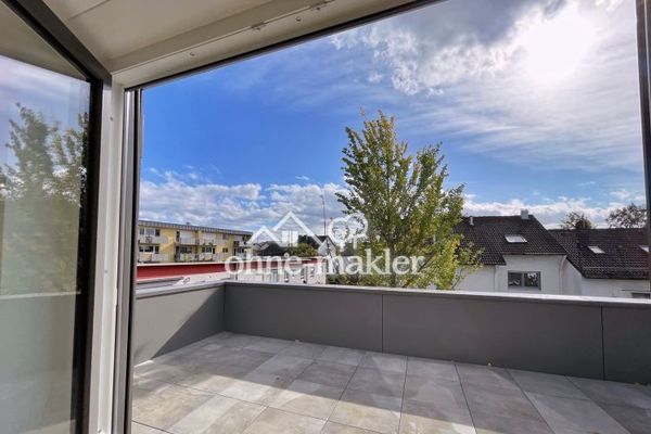 Penthouse, cuisine équipée neuve, emplacement AAA près de l’eau