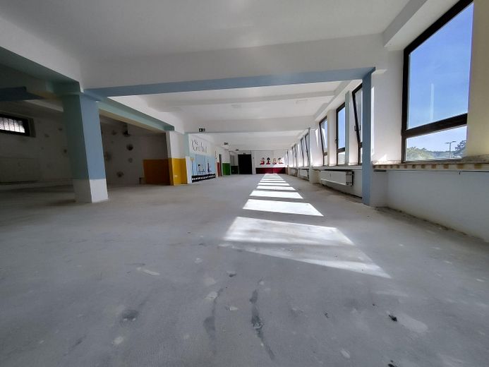 330 m² vielseitige Gewerbefläche – ehem. Kita – 3 Min zum Bahnhof -16–18 Min. nach Düsseldorf – Foto 3