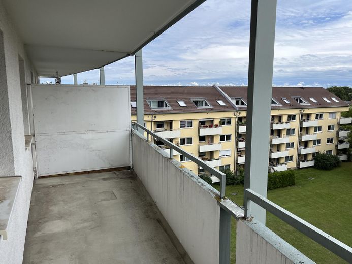 Germering - lichte, ruime 4-kamerwoning – Balkonaussicht 1