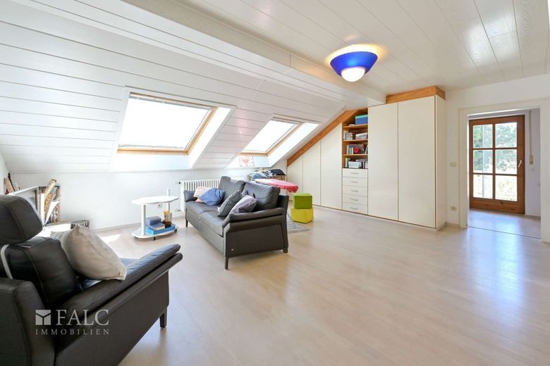 Exklusive Landhaus-Idylle mit unverbaubarem Blick ins Ampermoos – DG Zimmer 3
