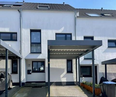 Provisionsfrei: Familienhaus in Langenfeld-Immigrath mit 4 Schlaf-/Arbeitszimmern