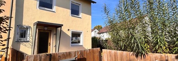 Reihenendhaus mit Garten, überdachter Terrasse & Pelletheizung in Marktredwitz