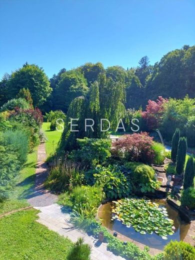 Architektenvilla in ruhiger Höhenlage mit Panoramablick und großem Grundstück – Garten