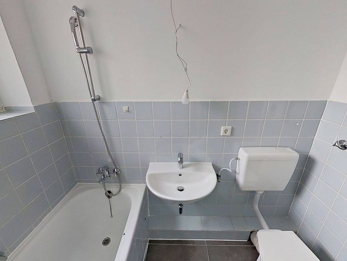 Lichtblick gesucht? Sonnige 2-Zimmer-Wohnung mit Balkon – Foto 10