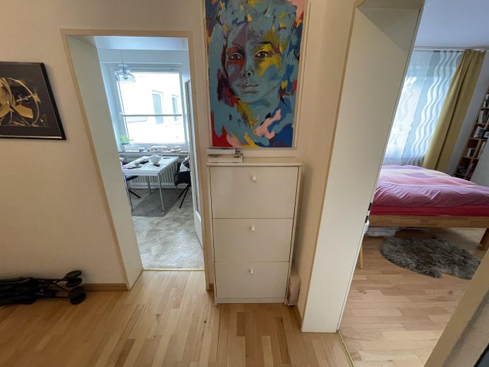 Blick Küche mit Schlafzimmer