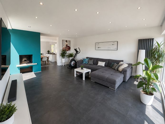 Modernisiertes EFH + ELW | 195 m² | Waldrand | Luxemburg 20 Min | Provisionsfrei – Wohnzimmer