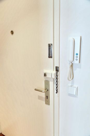 3-Zimmerwohnung in München (Lehel), 71m2, frisch saniert – Flur, Wohnungstür